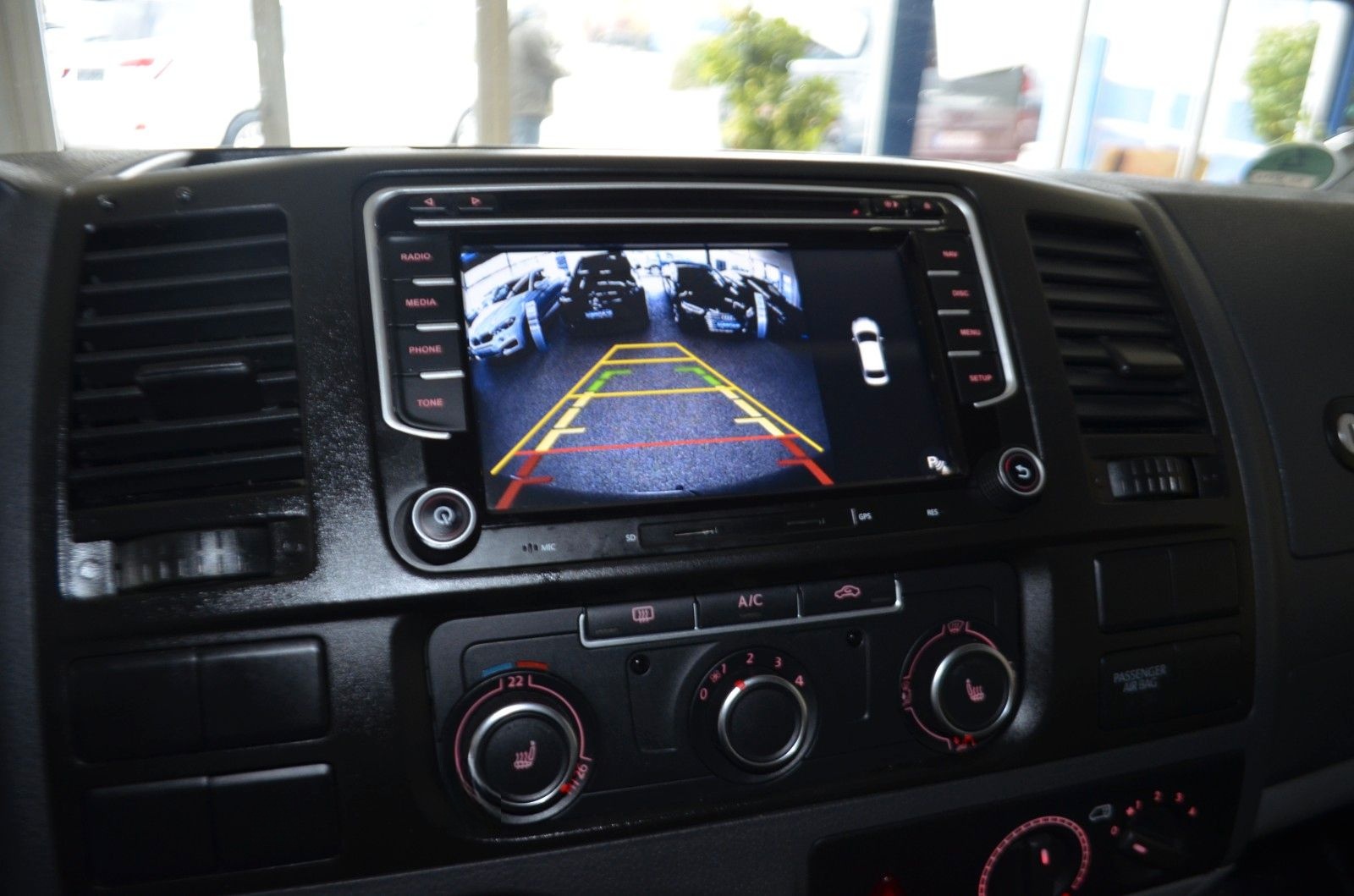 Volkswagen T5 Caravelle Kombi AUTOMATIK / 8.SITZER / R-KAM foto 16