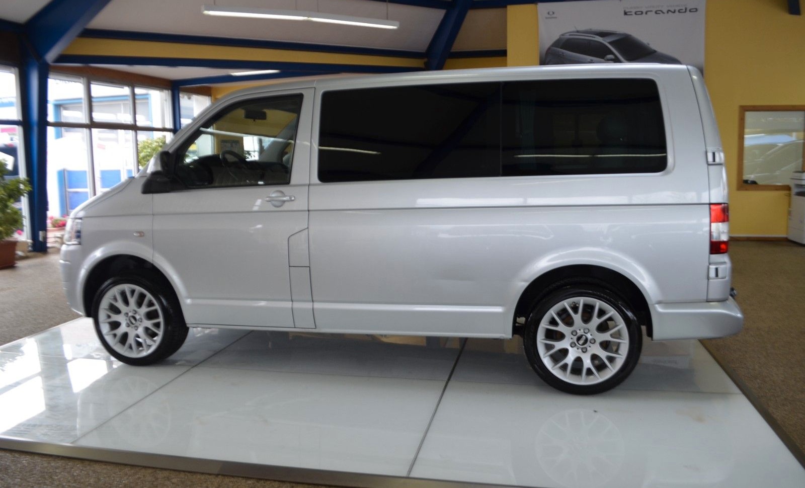 Volkswagen T5 Caravelle Kombi AUTOMATIK / 8.SITZER / R-KAM foto 7