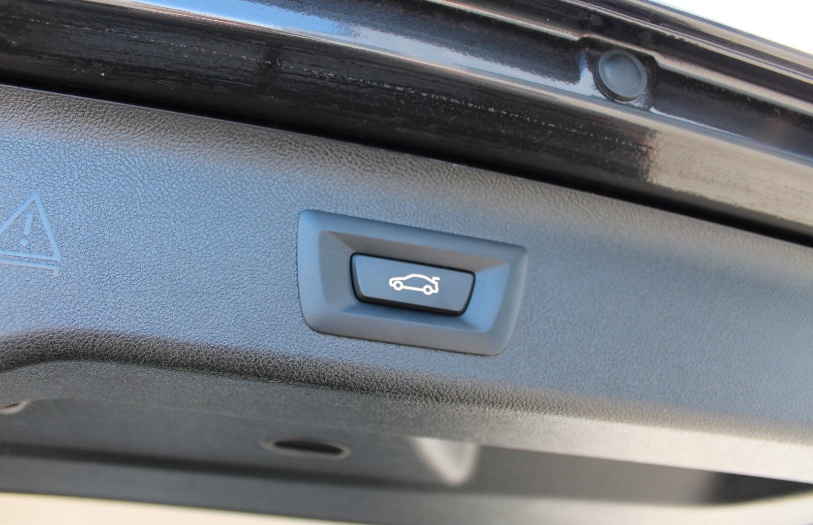 BMW 520d xDrive Touring AUT LED AHK NAVI LEDER LIVE foto 8