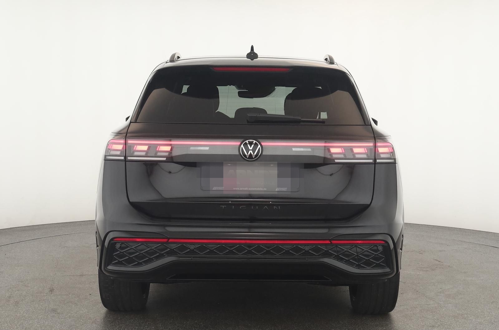 Volkswagen Tiguan 2.0 TSI DSG 4M R-Line IQ Pano Nav 360 AHK foto 4