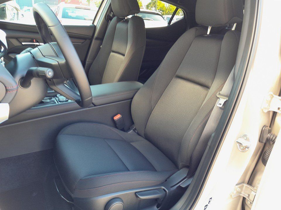 Mazda 3 e-SKY G (140PS) 6AT HOMURA LED PDC SD-Navi Log foto 7