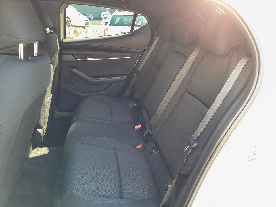 Mazda 3 e-SKY G (140PS) 6AT HOMURA LED PDC SD-Navi Log foto 8