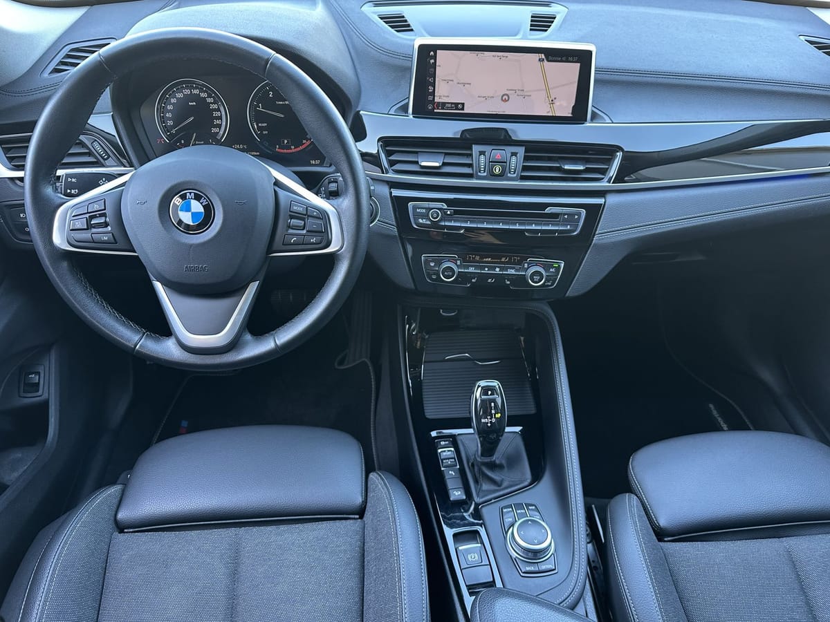 BMW X1 xDrive20d Sport-Line LED SHZ AHK DAB DA foto 17