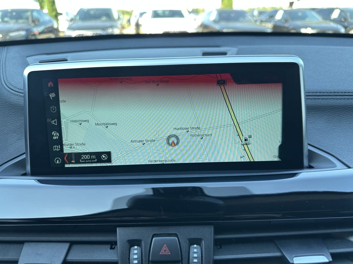 BMW X1 xDrive20d Sport-Line LED SHZ AHK DAB DA foto 20