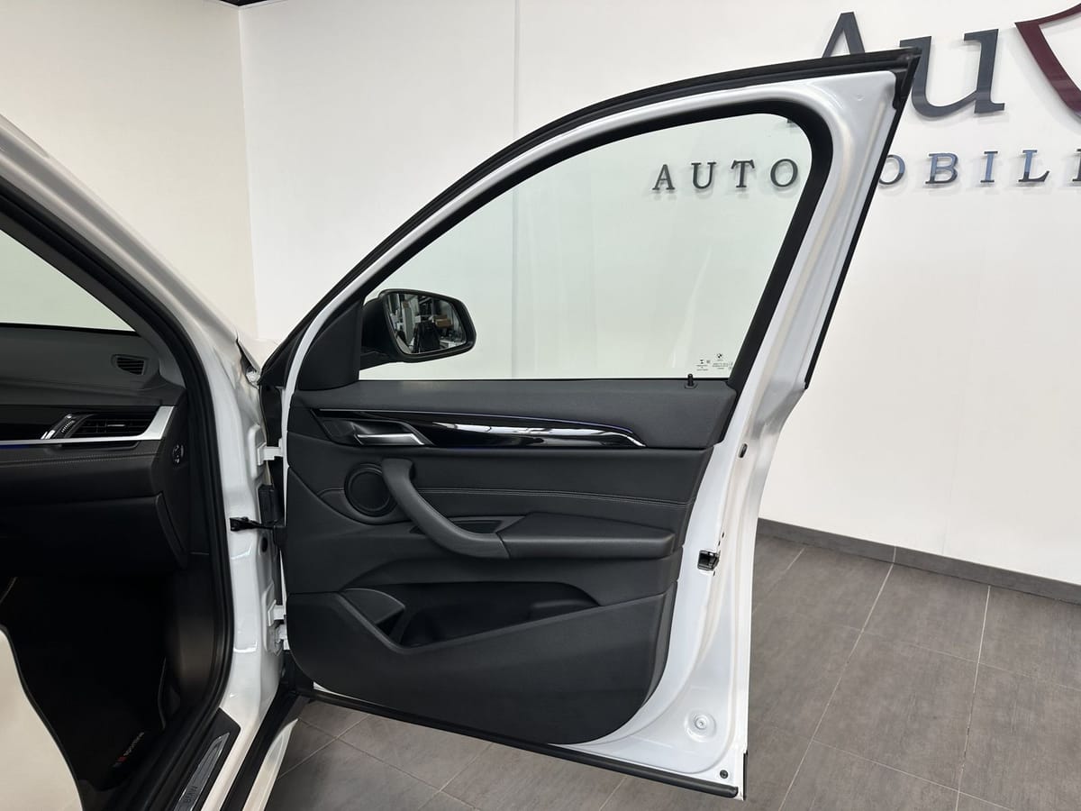 BMW X1 xDrive20d Sport-Line LED SHZ AHK DAB DA foto 8