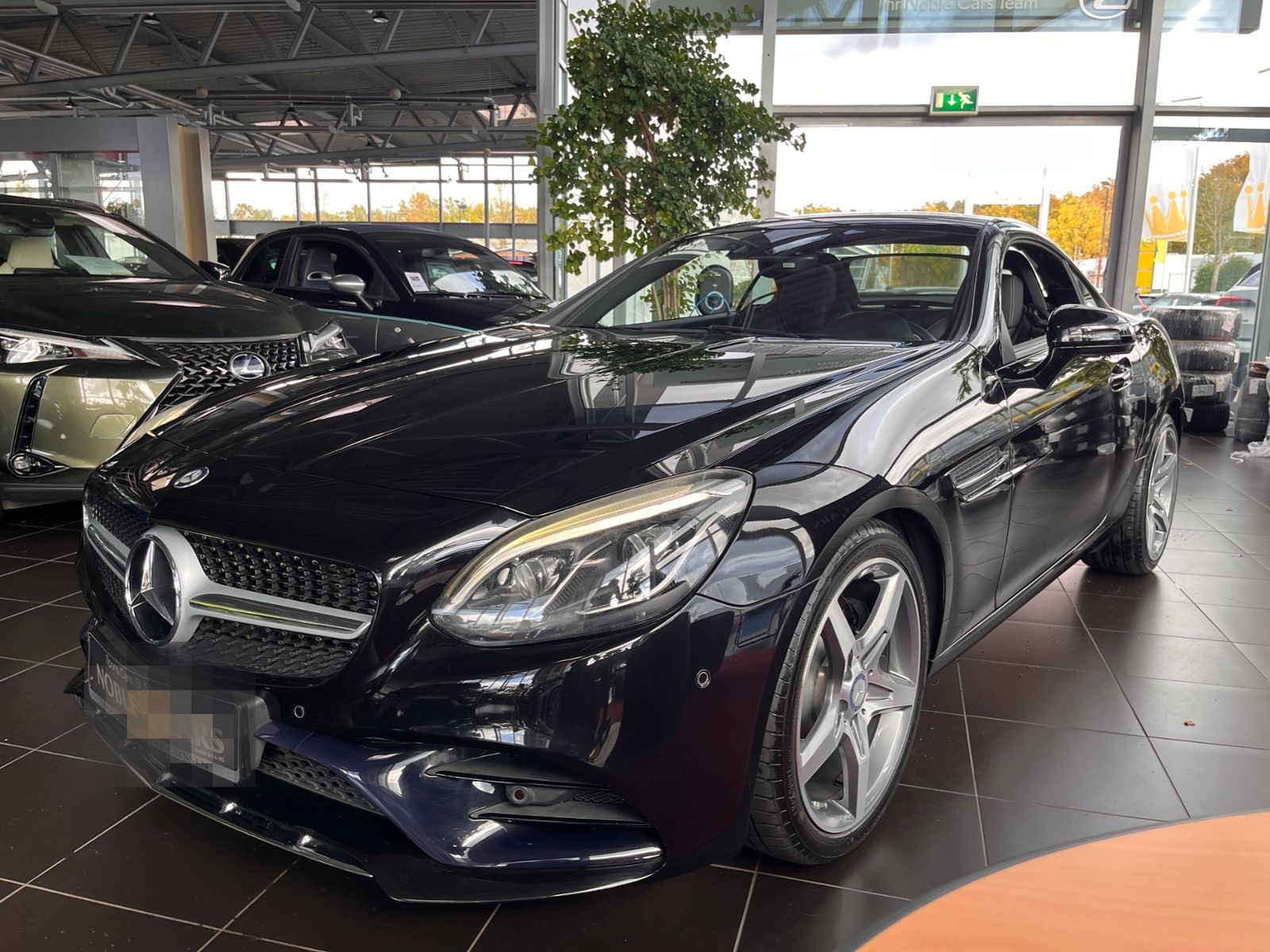 Mercedes-Benz SLC 300 AMG-LINE LED NAVI ALU AIRSCRAF foto 3