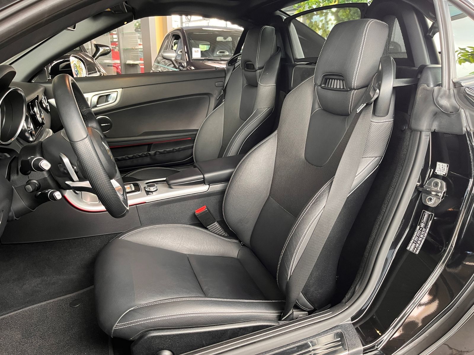 Mercedes-Benz SLC 300 AMG-LINE LED NAVI ALU AIRSCRAF foto 9