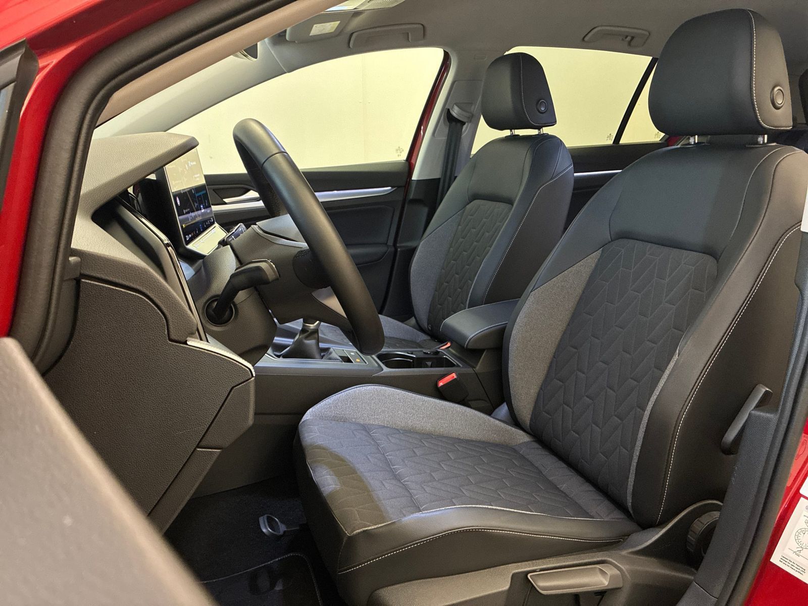 Volkswagen Golf VIII "Goal" 1.5 TSI *Navi*LED*ACC* foto 8