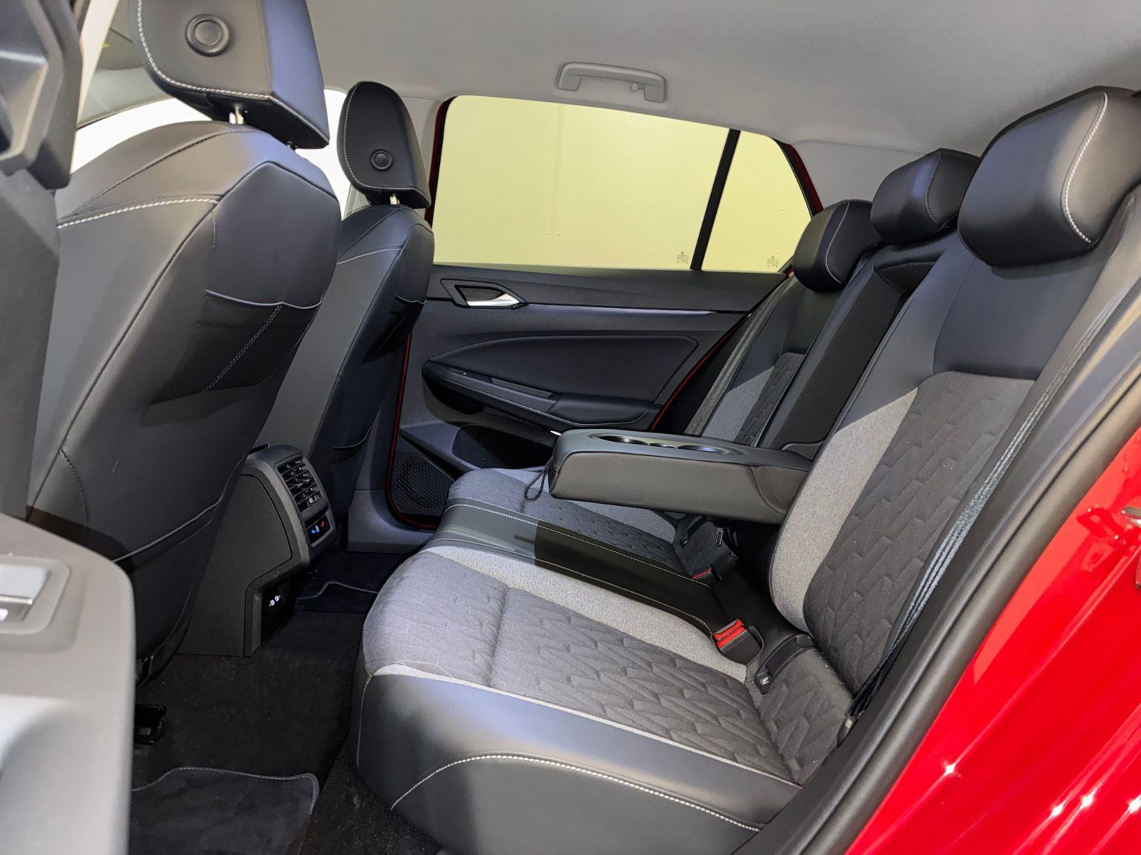 Volkswagen Golf VIII "Goal" 1.5 TSI *Navi*LED*ACC* foto 9