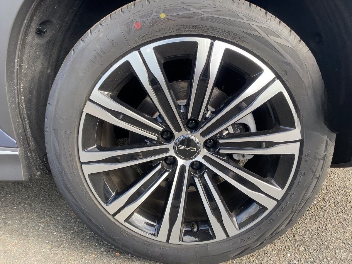 BYD SEALION 7 Comfort foto 7