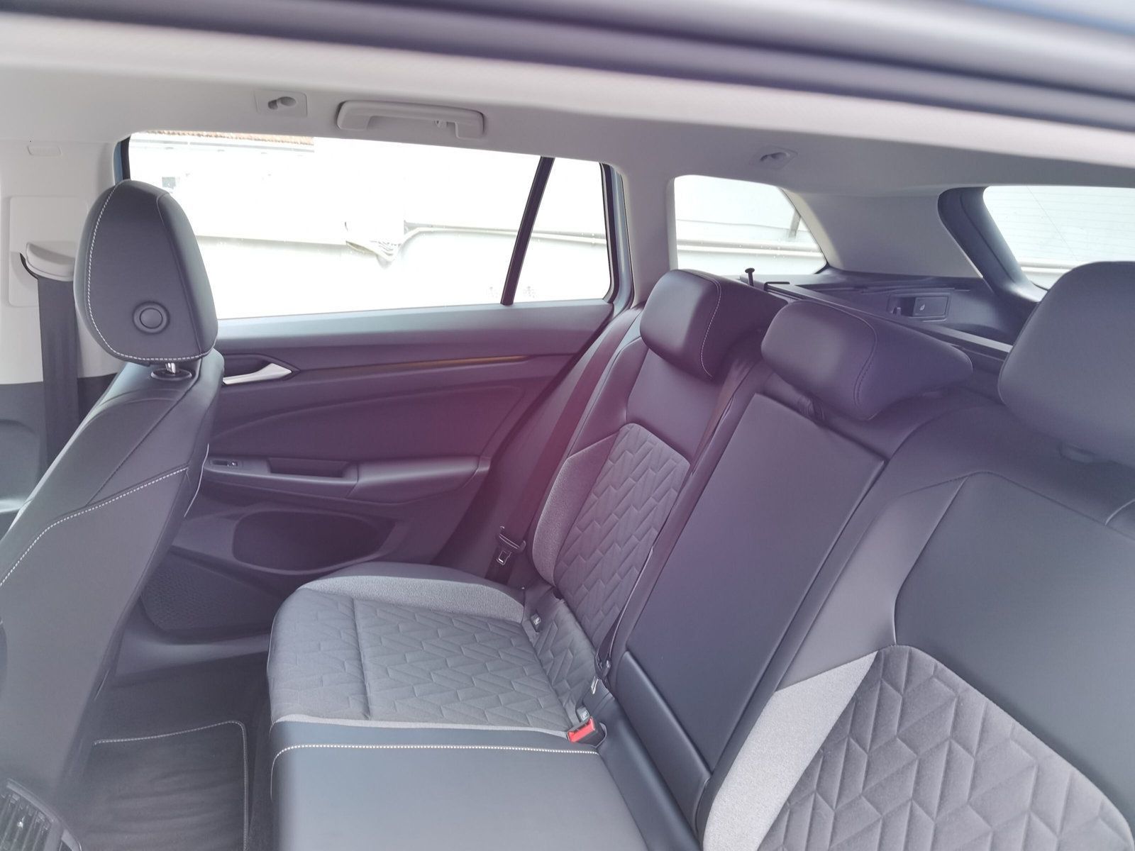 Volkswagen Golf VIII Variant GOAL 1,5 l eTSI *DSG*AHK*ACC*1 foto 13