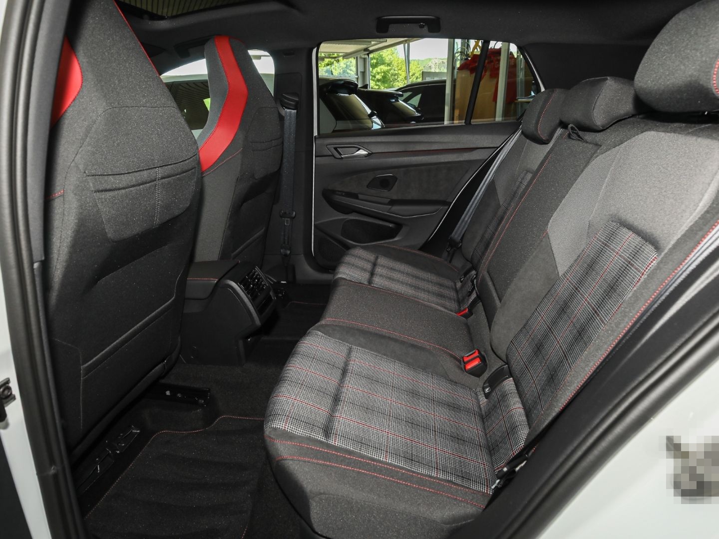 Volkswagen Golf GTI 2.0 TSI DSG Navi Pano HuD IQ.Light foto 11
