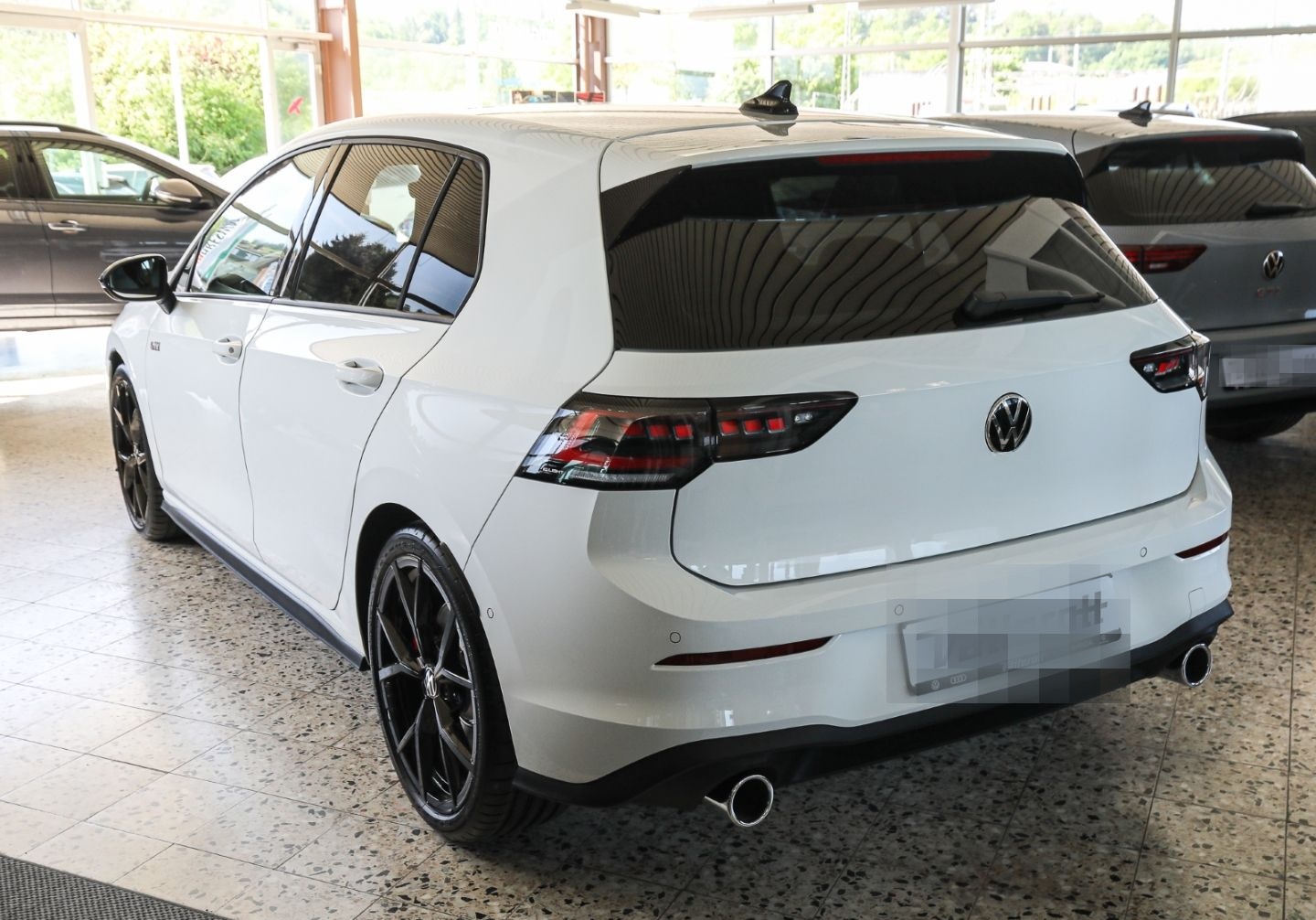 Volkswagen Golf GTI 2.0 TSI DSG Navi Pano HuD IQ.Light foto 4