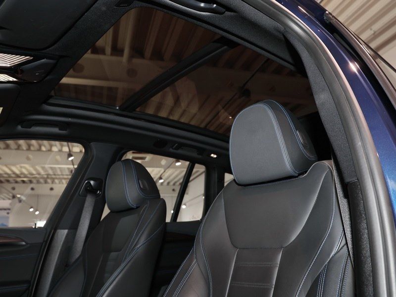 BMW iX3 M Sport AHK DrivAssProf HUD HarmKar foto 5