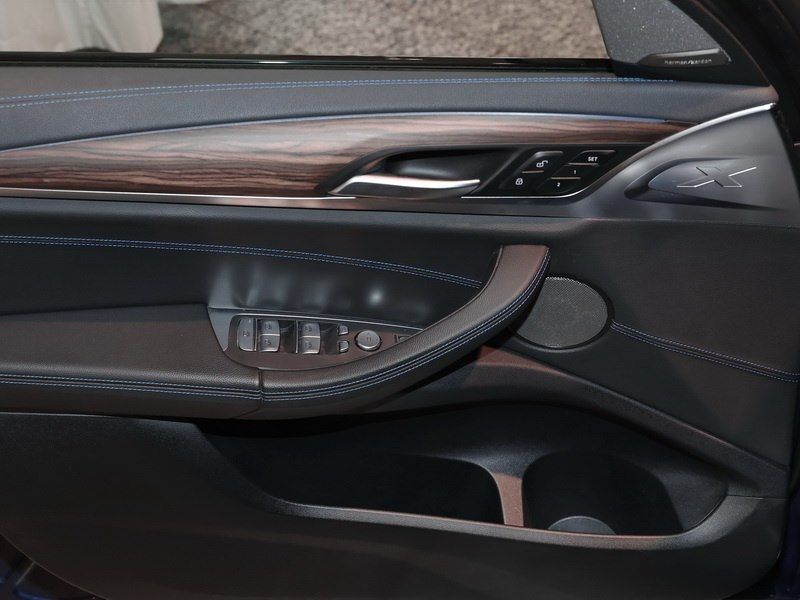 BMW iX3 M Sport AHK DrivAssProf HUD HarmKar foto 10