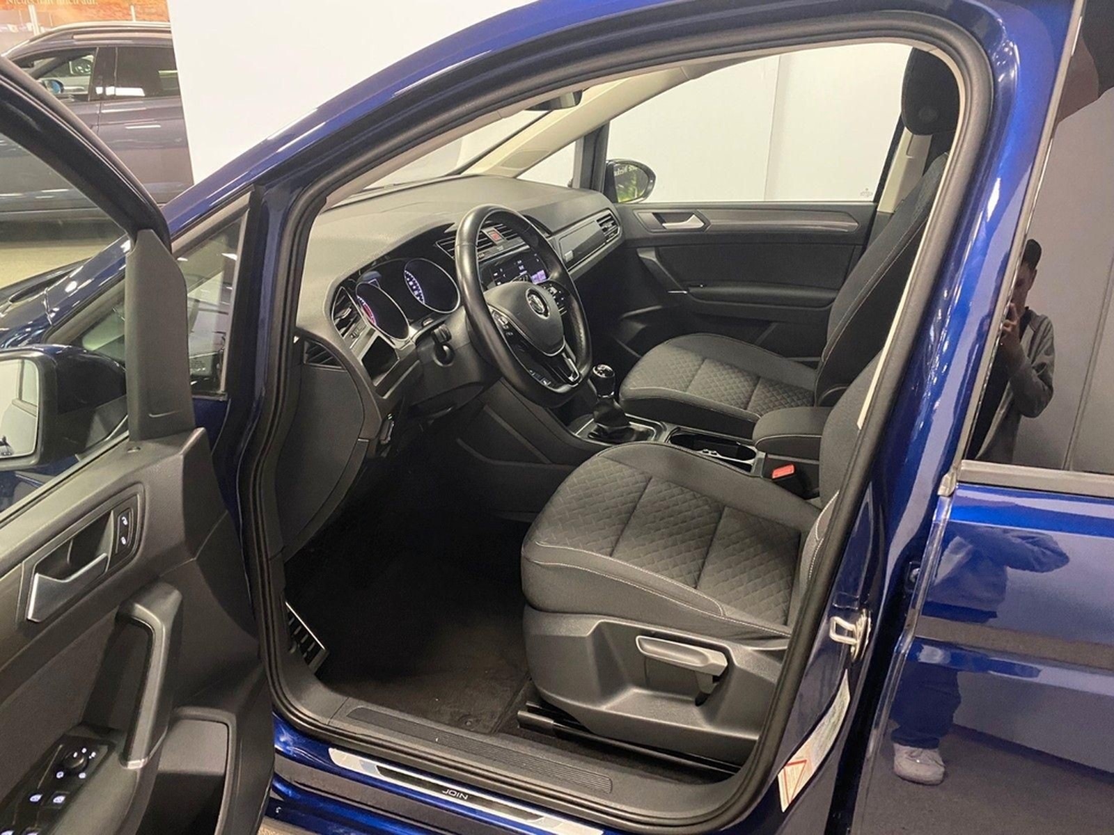 Volkswagen Touran 1.5 TSI JOIN+NAVI+AHK schwenk+KAMERA+ACC+ foto 8