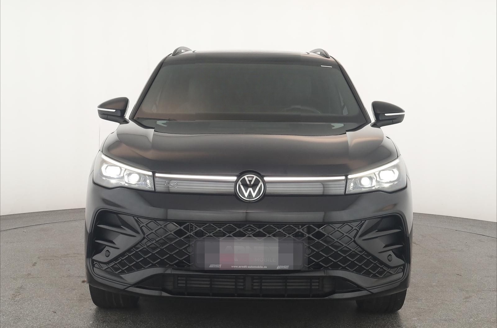 Volkswagen Tiguan 2.0 TSI DSG 4M R-Line IQ Pano Nav Key 360 foto 4