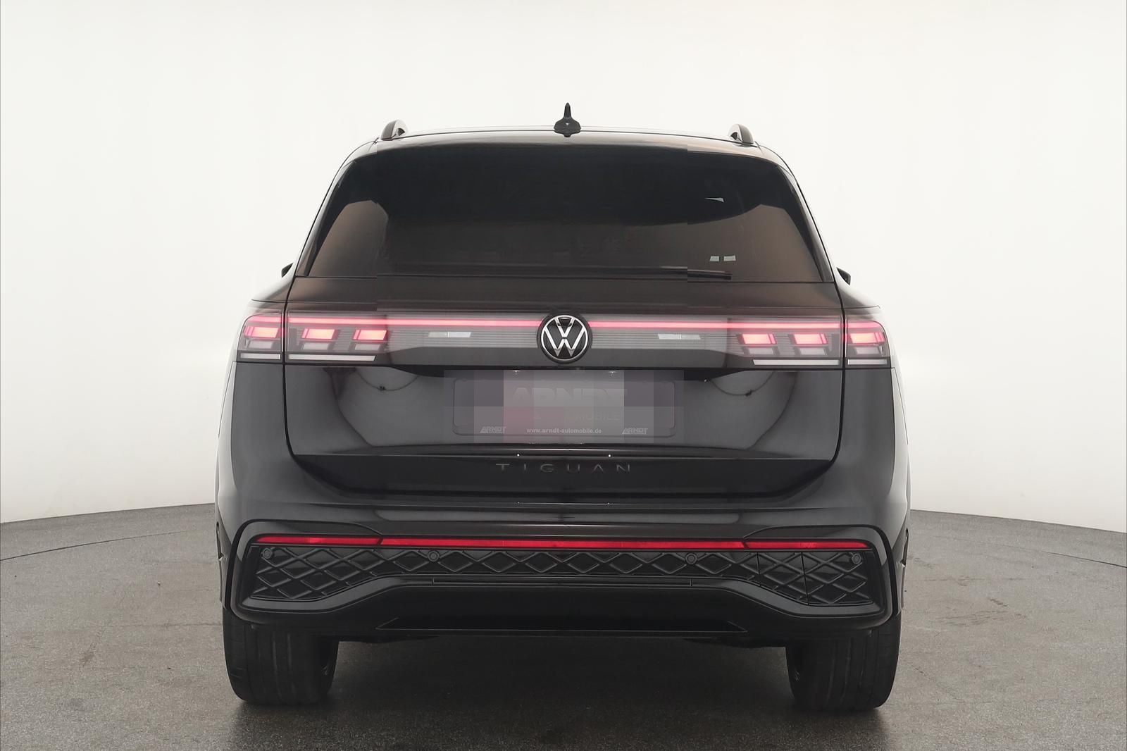 Volkswagen Tiguan 2.0 TSI DSG 4M R-Line IQ Pano Nav Key 360 foto 5