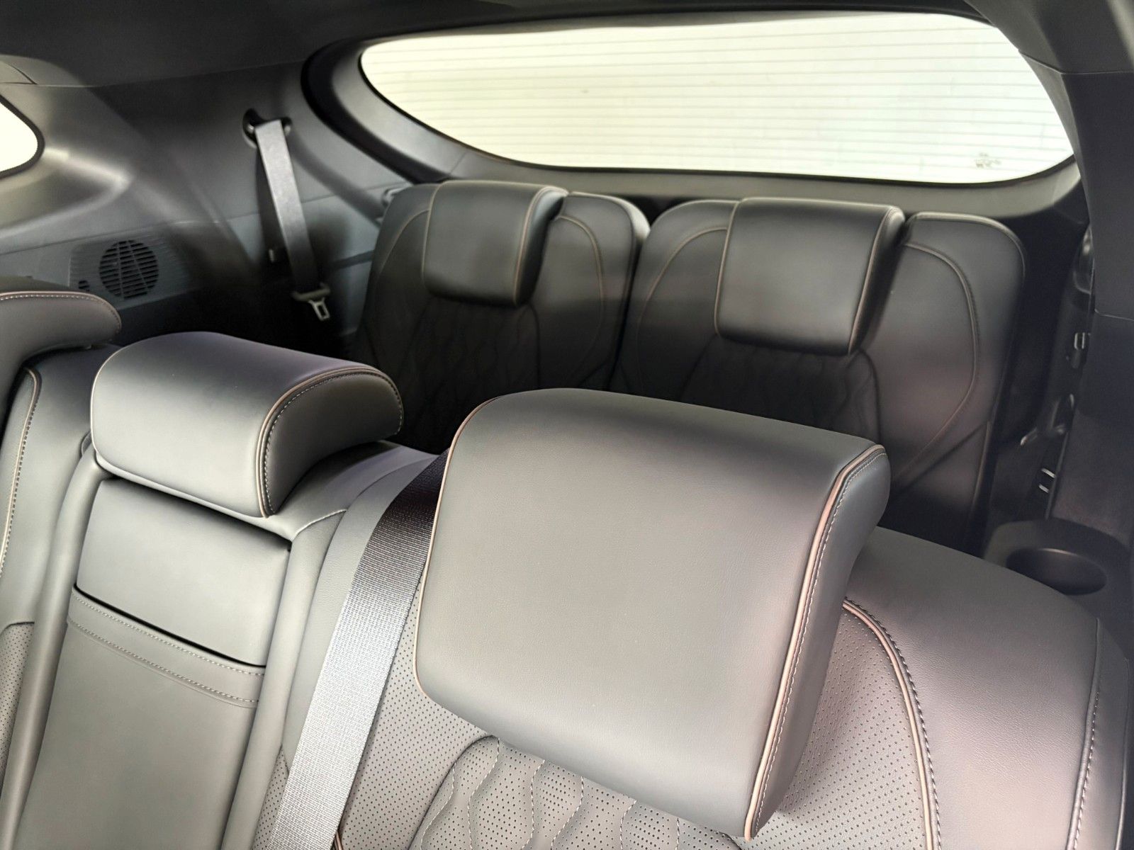 BYD TANG 108 kWh Flagship AWD foto 12