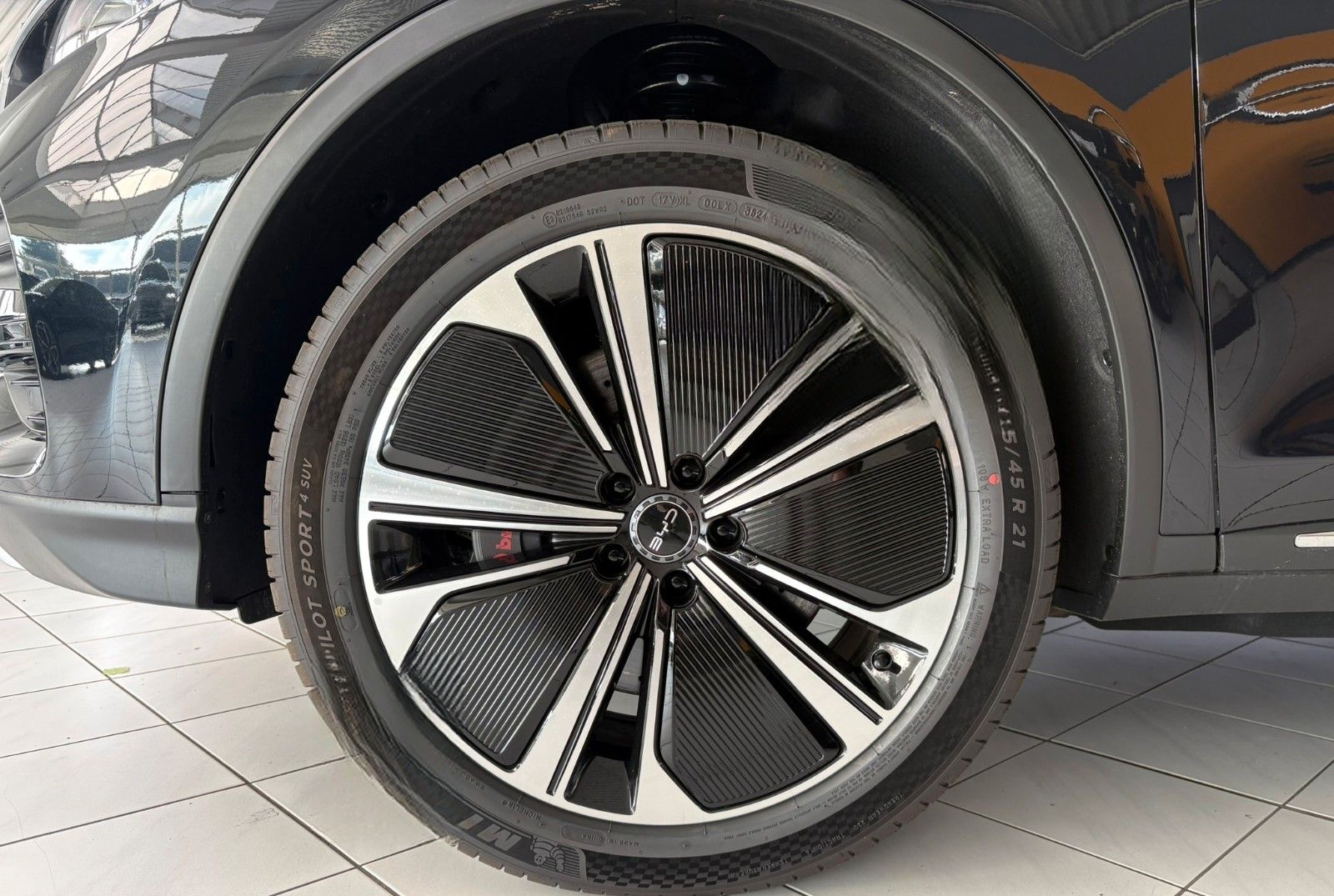 BYD TANG 108 kWh Flagship AWD foto 15