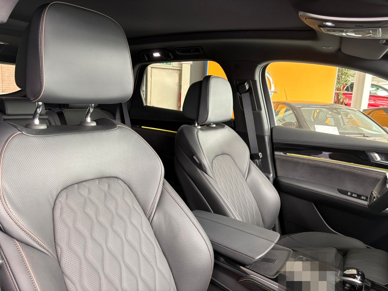 BYD TANG 108 kWh Flagship AWD foto 5