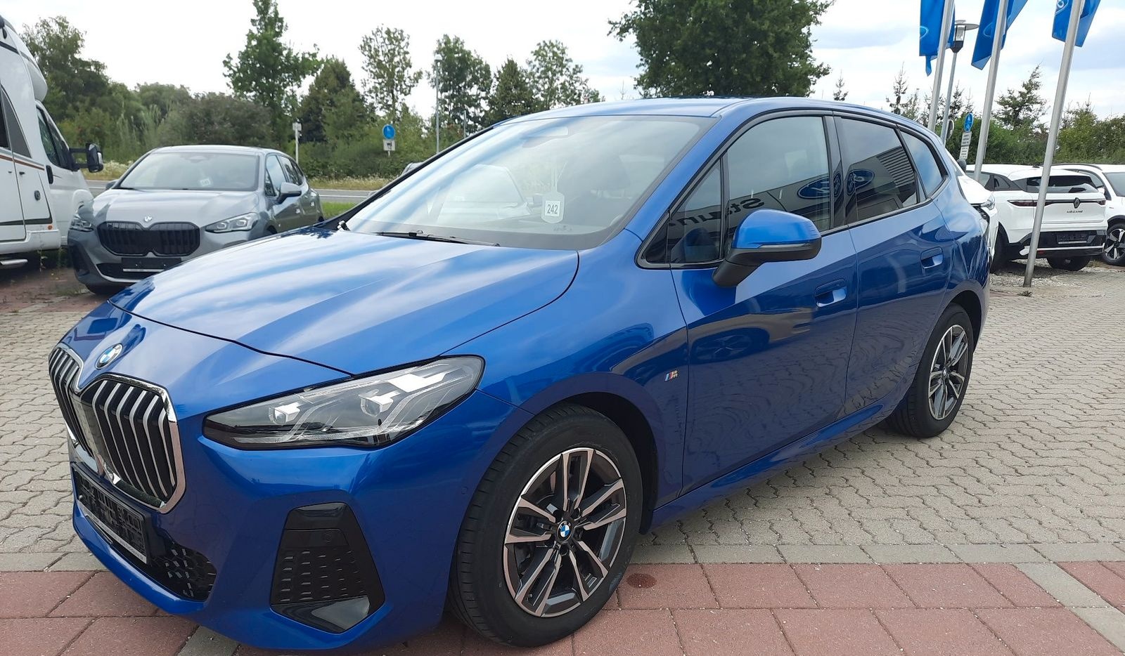 BMW 218i Active Tourer M-Sport LED Kamera Lenkrad be foto 2