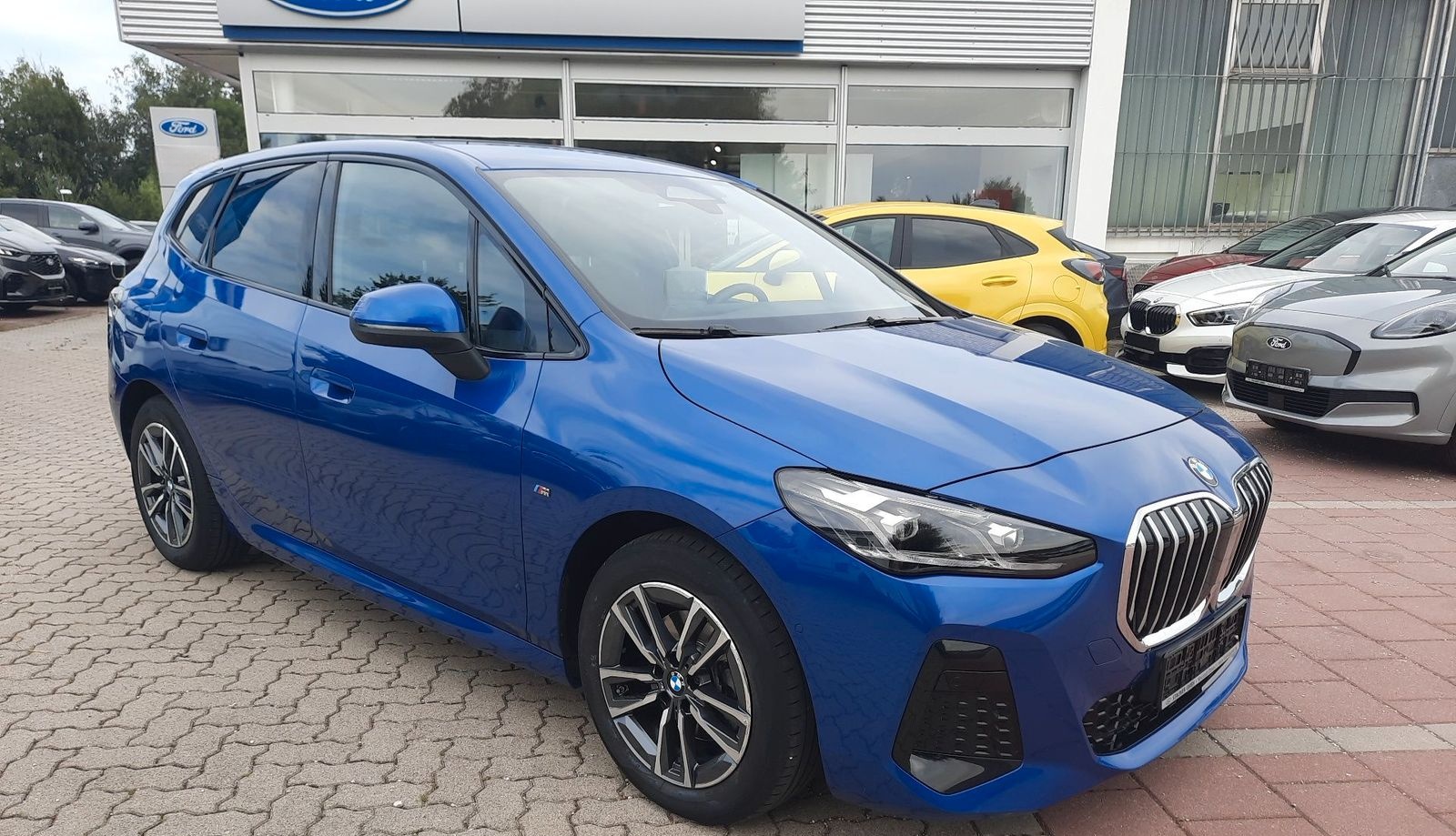 BMW 218i Active Tourer M-Sport LED Kamera Lenkrad be foto 4