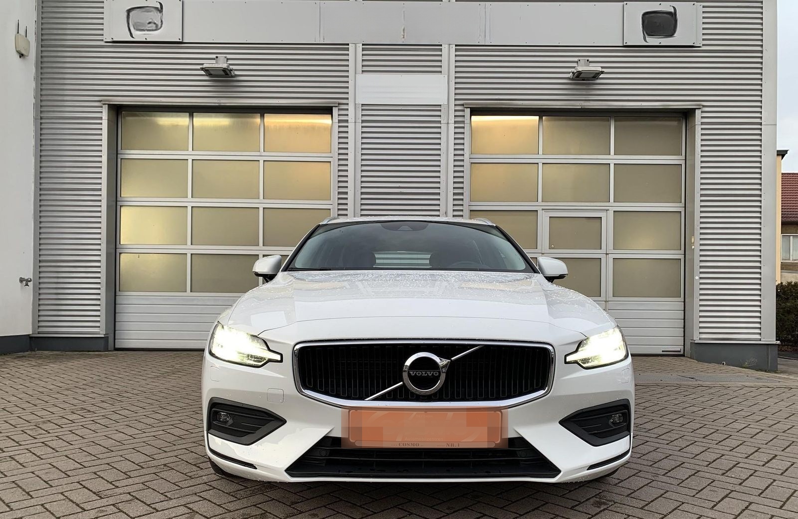 Volvo V60 Momentum Pro B4 AHK+LED+BLIS+Virtual+DAB foto 2