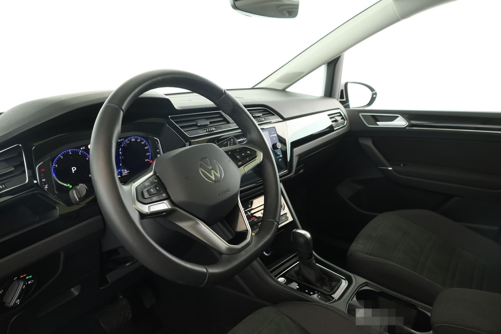 Volkswagen Touran 1.5 TSI DSG Highline 7 Pano Navi Key Kam foto 18