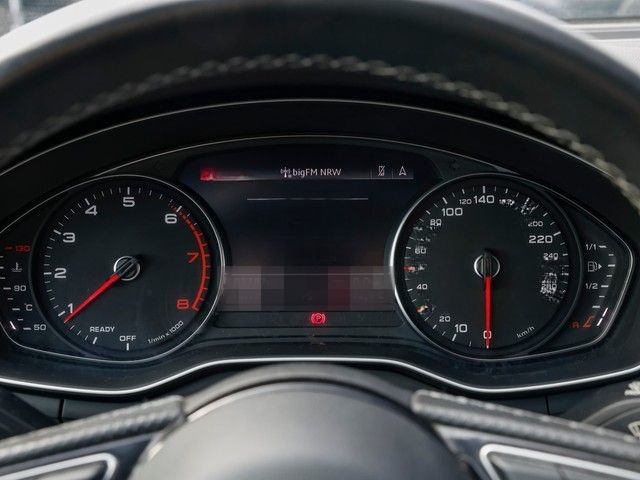 Audi A4 Avant 35 TFSI Advanced S line Pano AHK LED Na foto 14