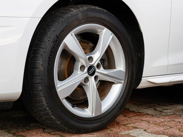 Audi A4 Avant 35 TFSI Advanced S line Pano AHK LED Na foto 9