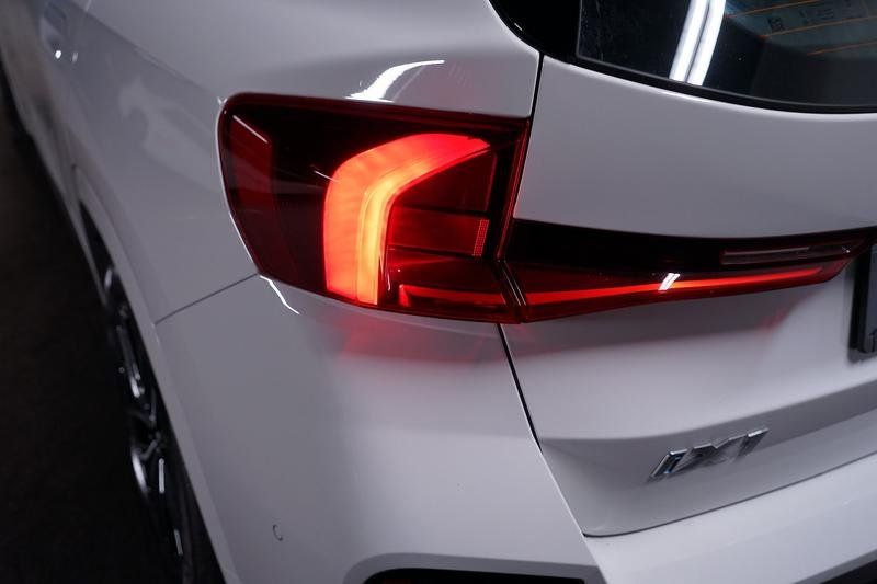 BMW iX1 xDrive 30 M-Sport 70kWh RFK/LED/NAVI/CARPLAY foto 8
