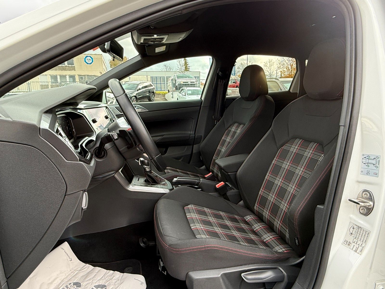 Volkswagen Polo VI GTI 2.0 TSI|DSG|SZHZ|ACC|LED foto 12