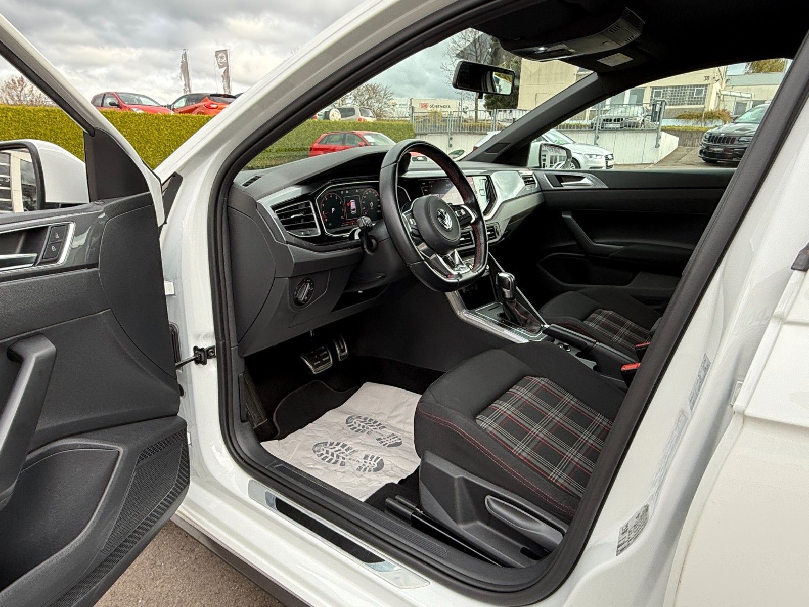 Volkswagen Polo VI GTI 2.0 TSI|DSG|SZHZ|ACC|LED foto 13