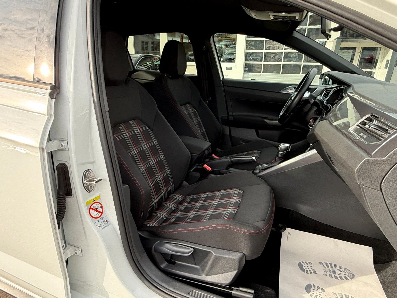 Volkswagen Polo VI GTI 2.0 TSI|DSG|SZHZ|ACC|LED foto 16