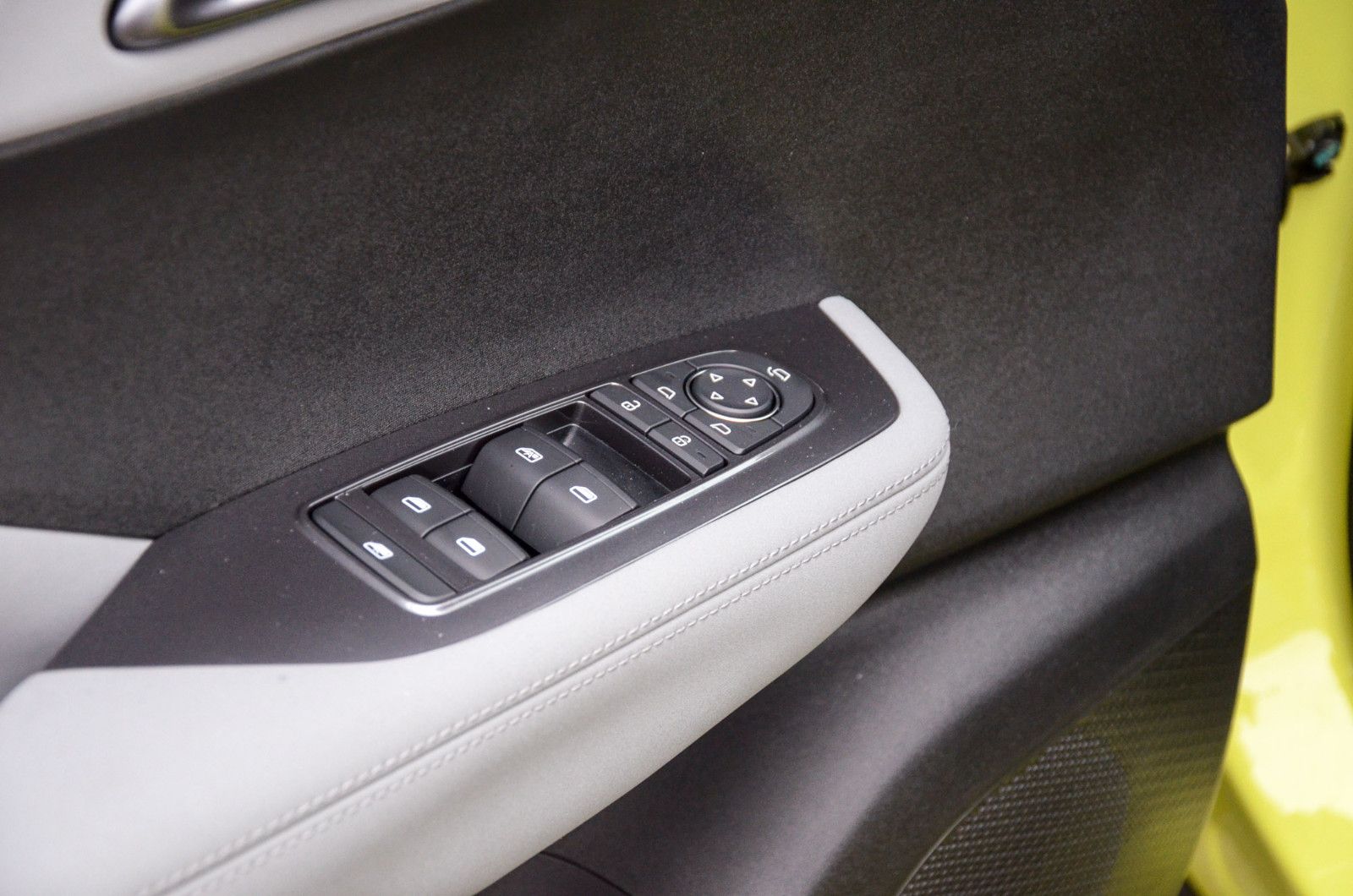 BYD Dolphin Surf Boost foto 12