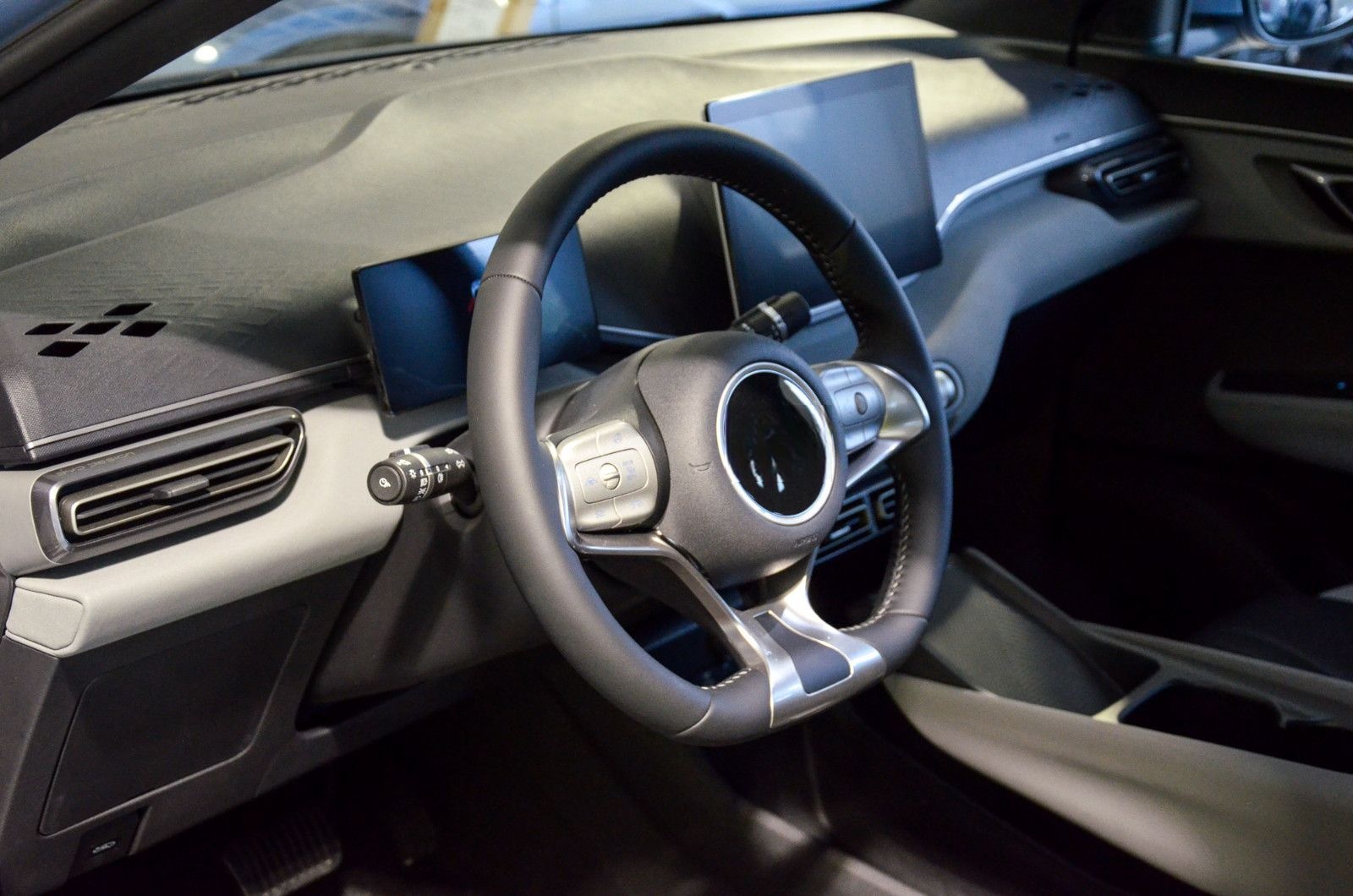 BYD Dolphin Surf Boost foto 8