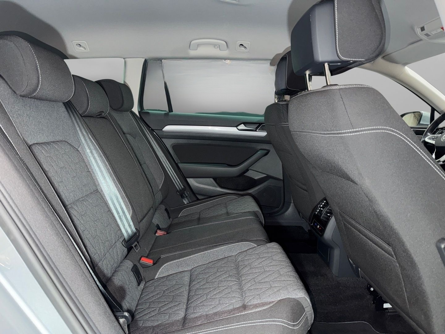 Volkswagen Passat Variant 2.0 TDI DSG BUSINESS LED SHZ KAME foto 12
