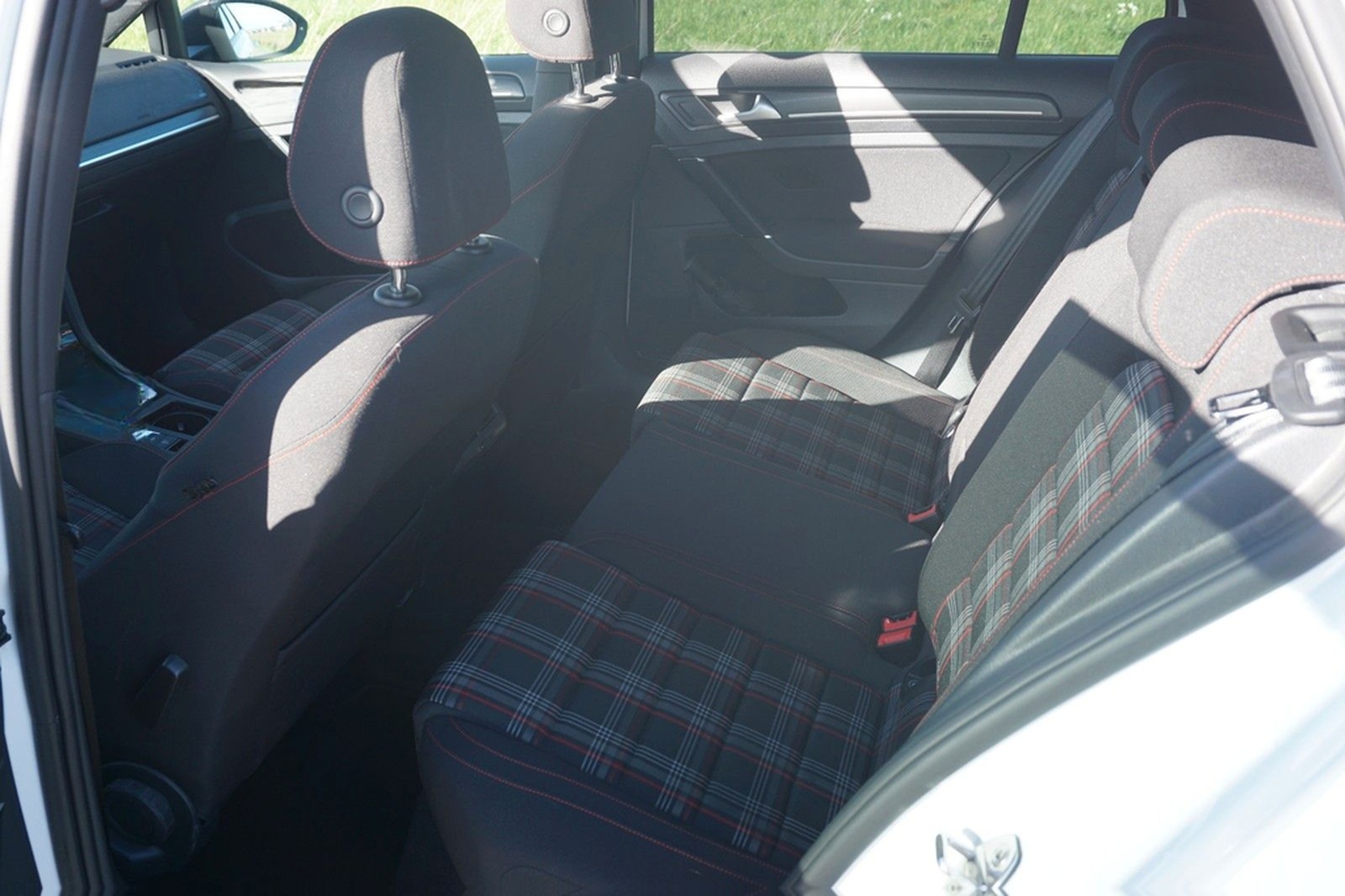 Volkswagen Golf 2.0 TSI DSG GTI foto 17
