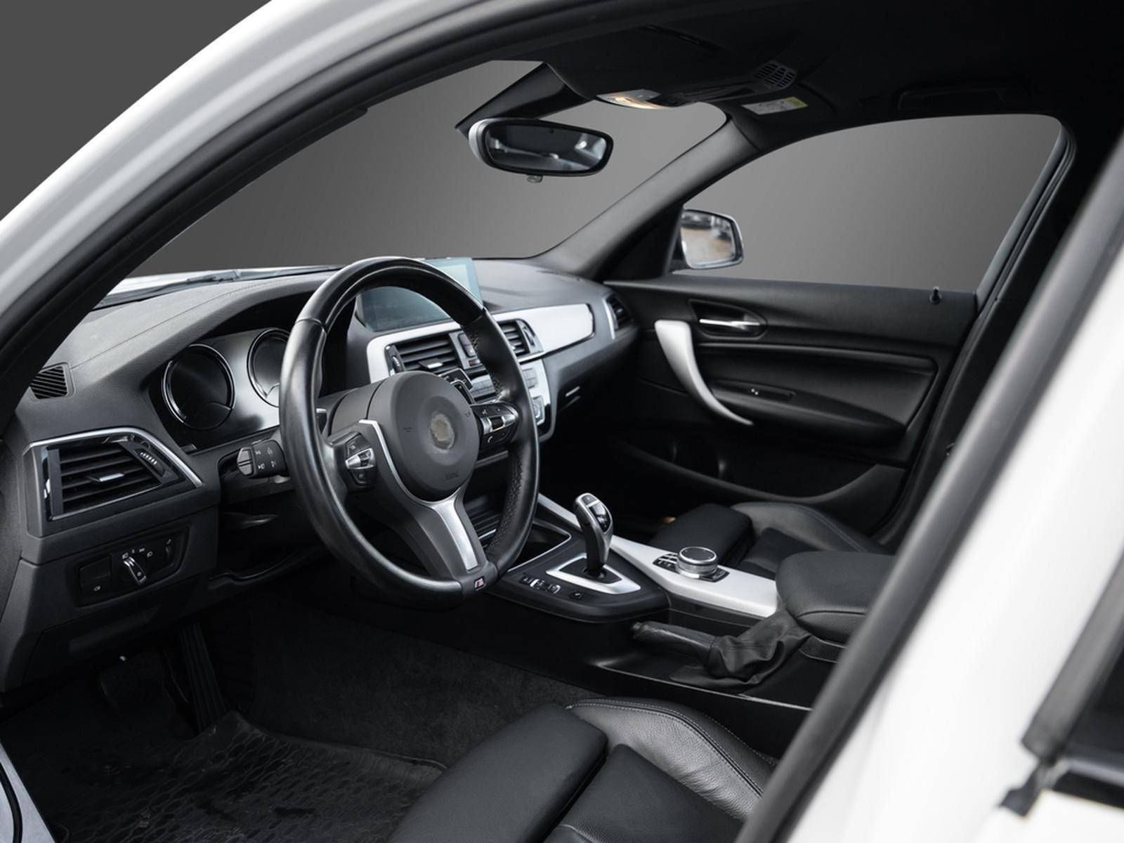 BMW M140 i Special Edition Business-P. Hifi SHZ PDC foto 4