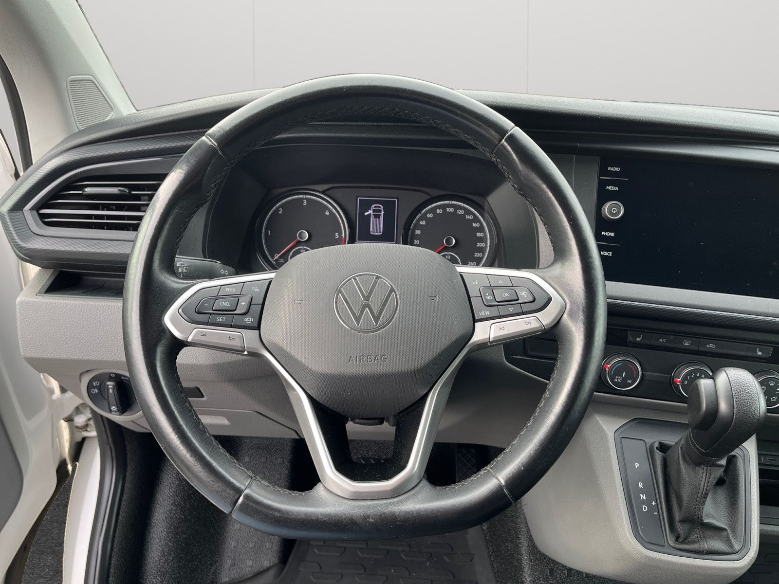 Volkswagen T6.1 Kombi 2.0 TDI DSG-LED-Standhz.-8.Sitze foto 12