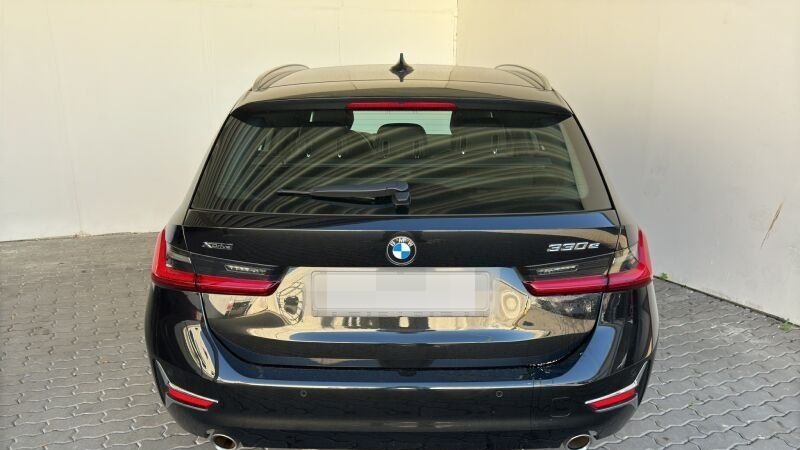 BMW 330e xDrive Tour. Luxury Line Navi.Laser.HuD.ACC foto 4