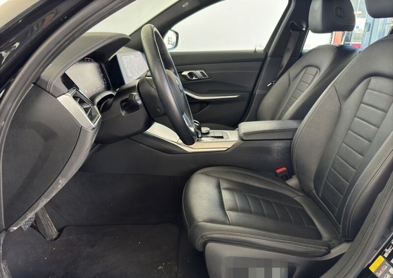 BMW 330e xDrive Tour. Luxury Line Navi.Laser.HuD.ACC foto 9