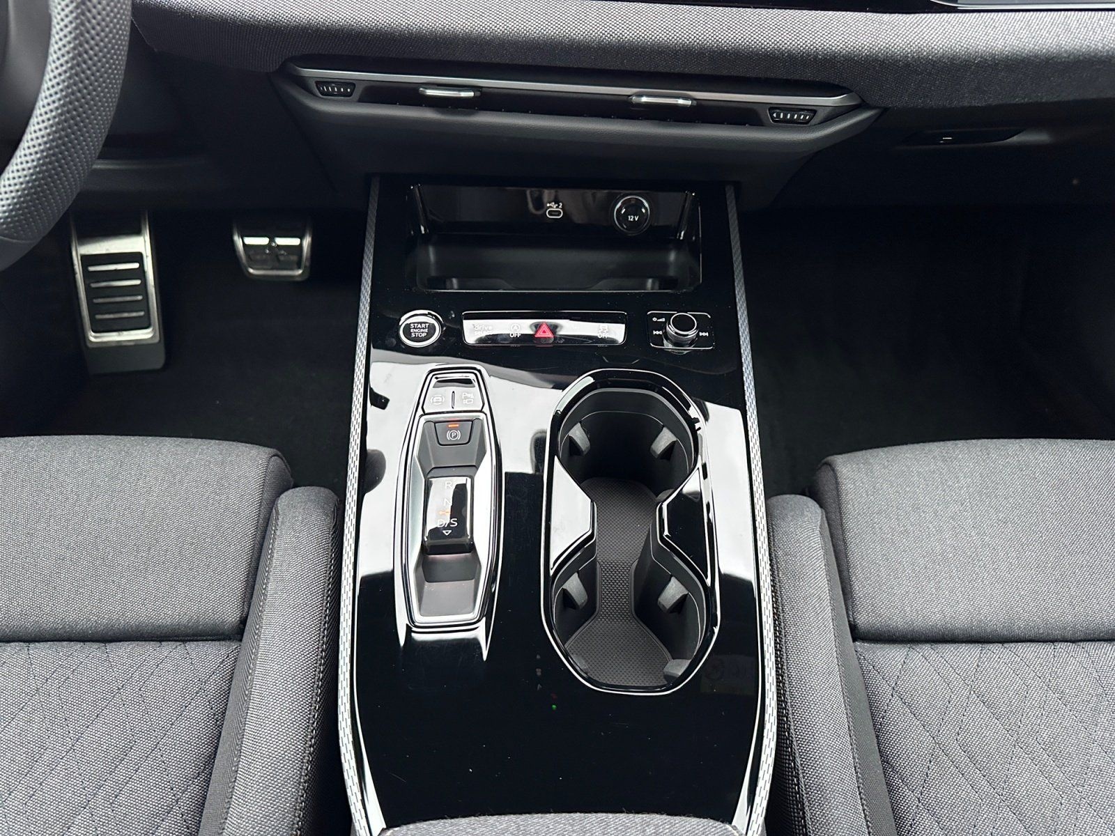 Audi A5 Limousine 40 TFSI S-tronic Fontscheibe heizba foto 9