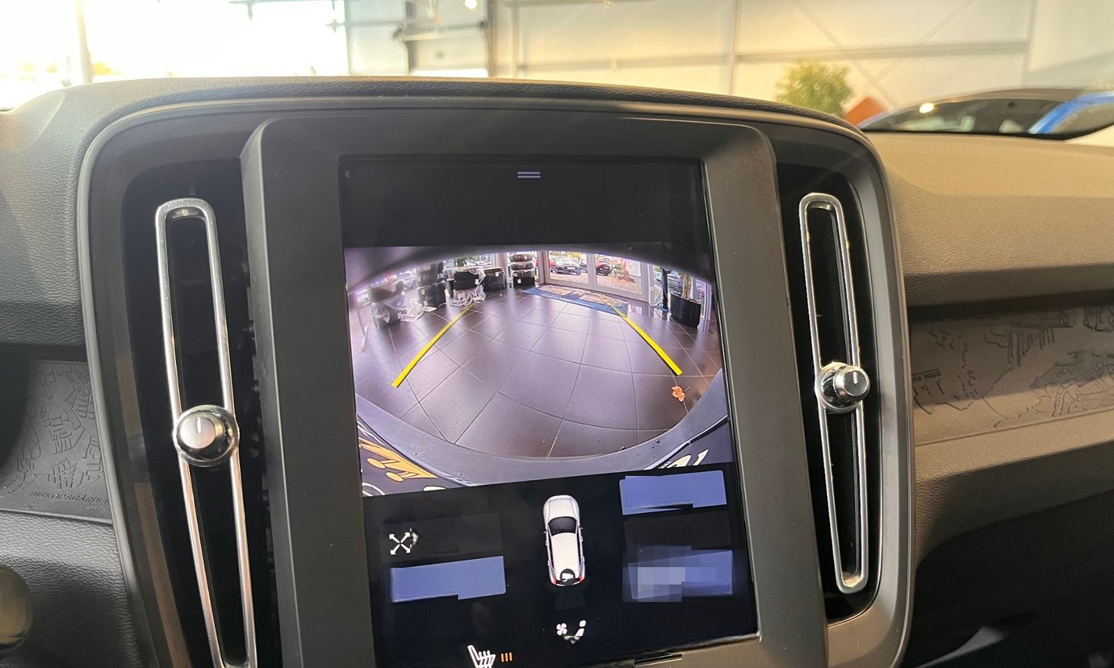 Volvo XC40 AWD AHK LED NAVI ALU foto 16