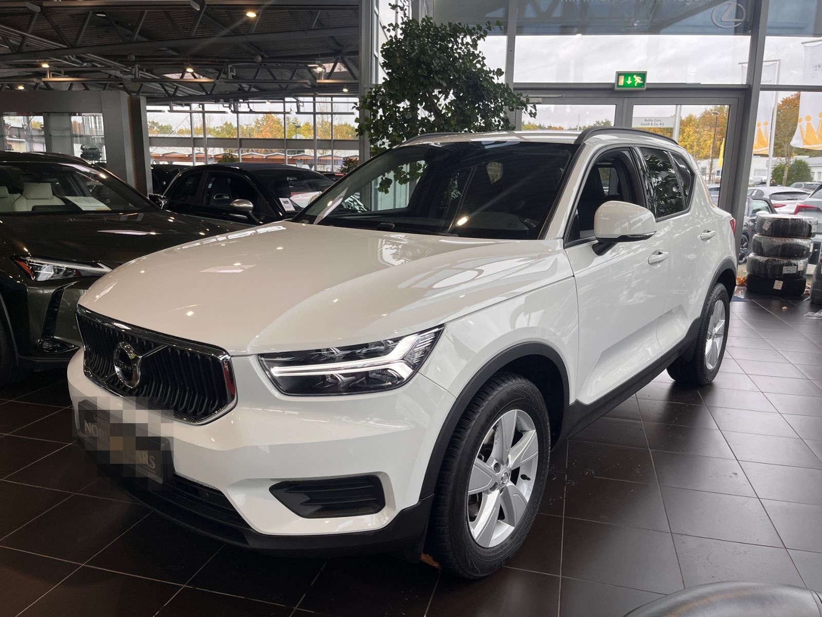 Volvo XC40 AWD AHK LED NAVI ALU foto 3