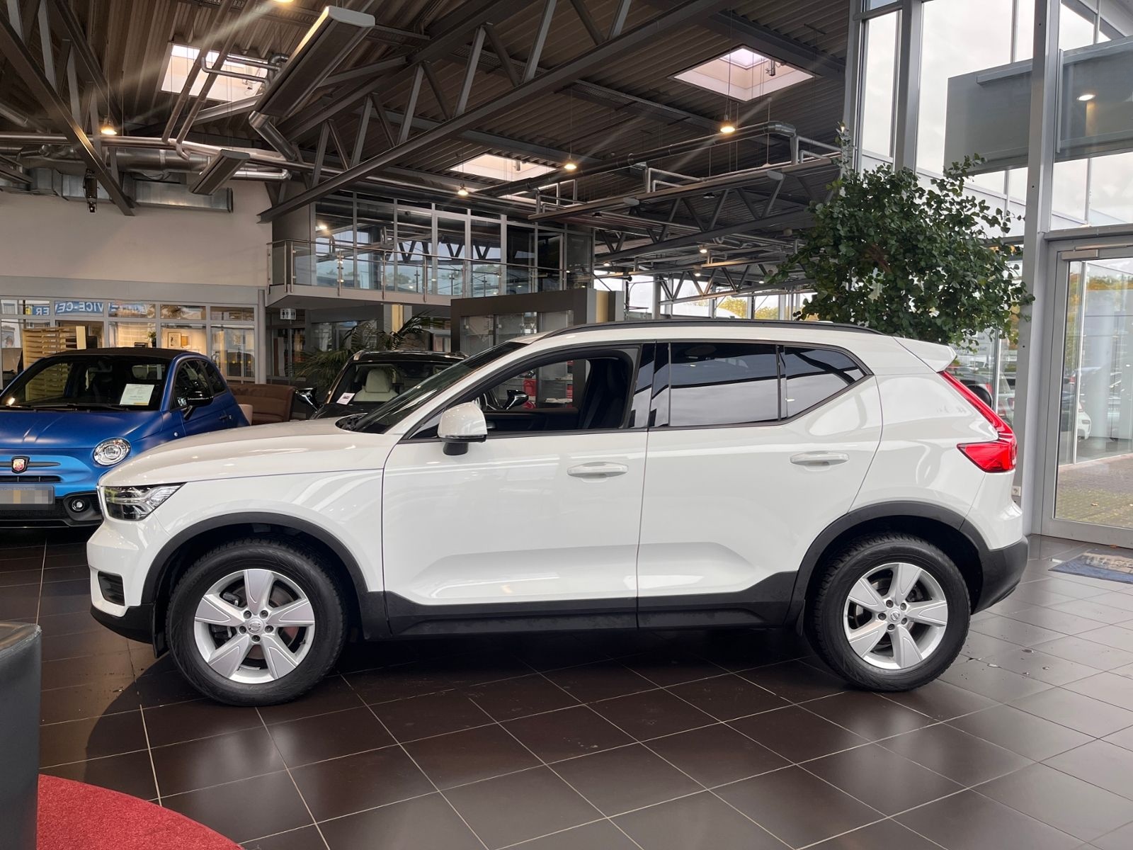 Volvo XC40 AWD AHK LED NAVI ALU foto 4