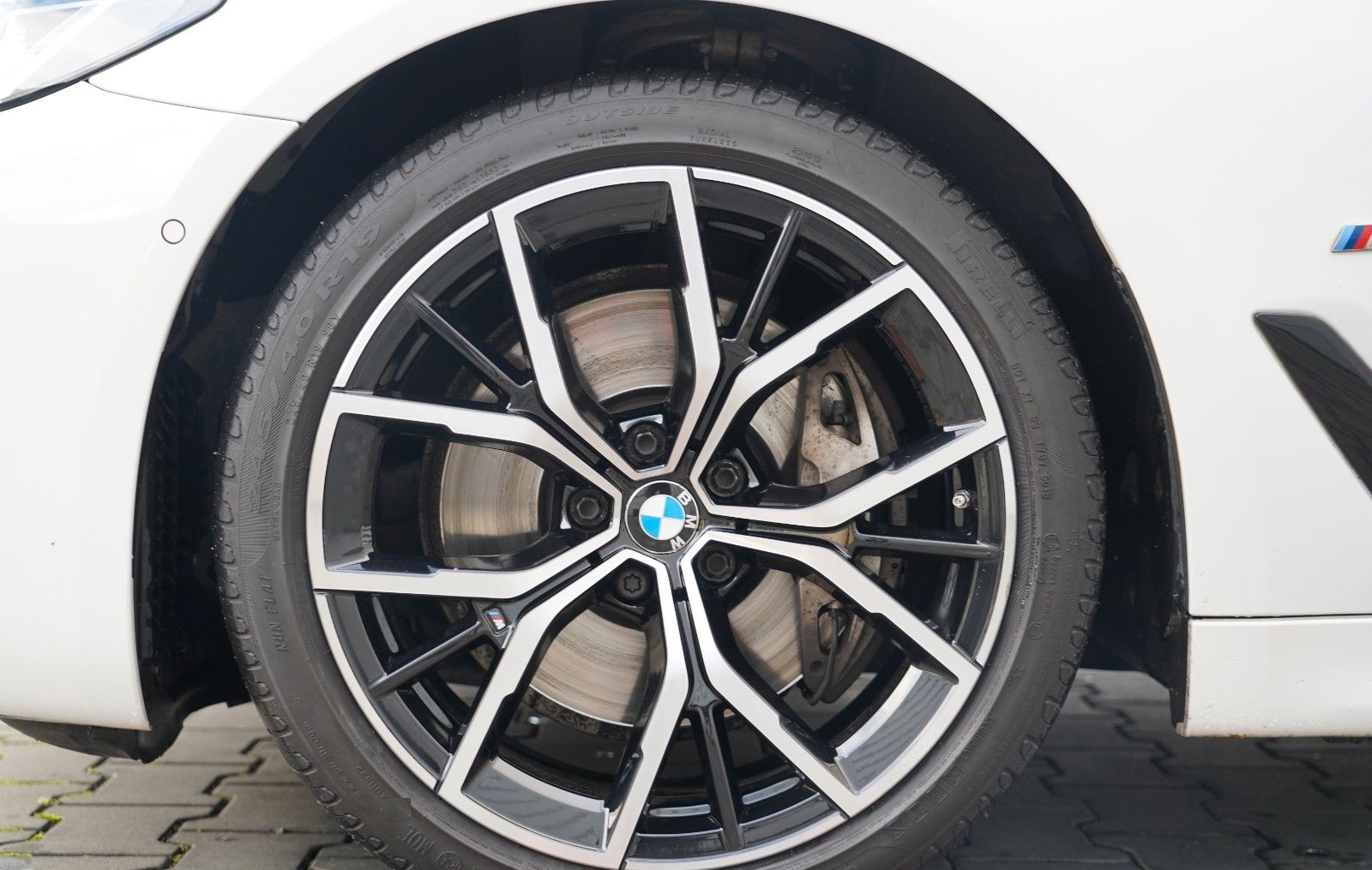 BMW 530d xDrive M Sport SCHIEBEDACH LASER HUD KEY foto 8