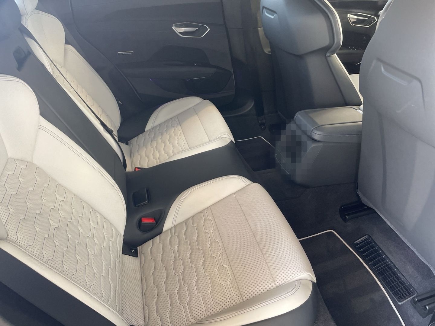 Audi RS e-tron GT qu Matrix B&O HuD Kamera Massage Me foto 8