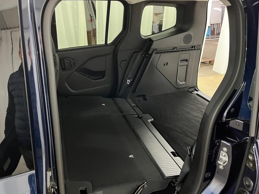 Mercedes-Benz T 180 Progres LEDLicht 7Gtr Keyless Navi RfKam foto 19